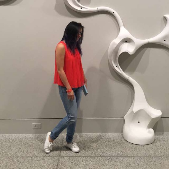 💝Alice + Olivia Crinkled Silk Chiffon Tank - Picture 5 of 5